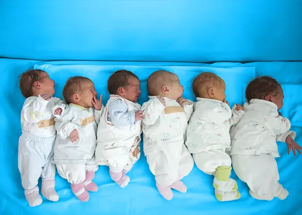 Les Grandes Etapes Du Developpement De Votre Bebe A 9 Mois Unicef Belgique