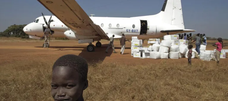 south-sudan-plane-vaccines-UN0510.jpg