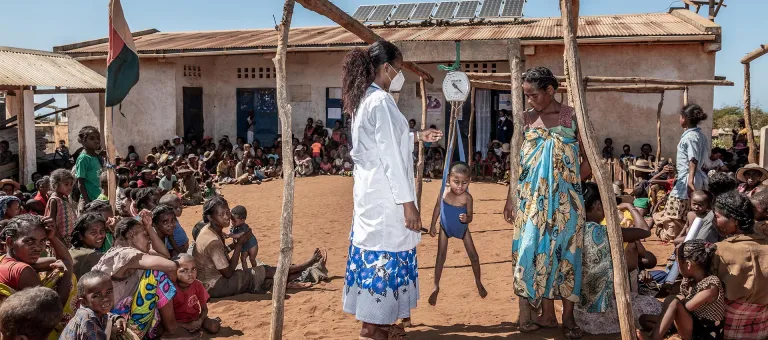 © UNICEF/UN0406720/Andrianantenaina